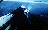 Fissure on SSW flank