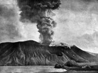 Vulcano in eruption, 1889