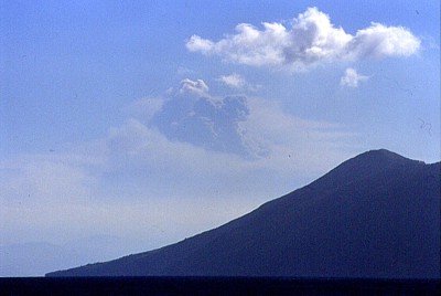 27 October 2002 - seen from Vulcano