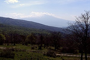 Etna seen from Nebrodi, May 2002