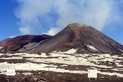 Southeast Crater, 30 January 2002